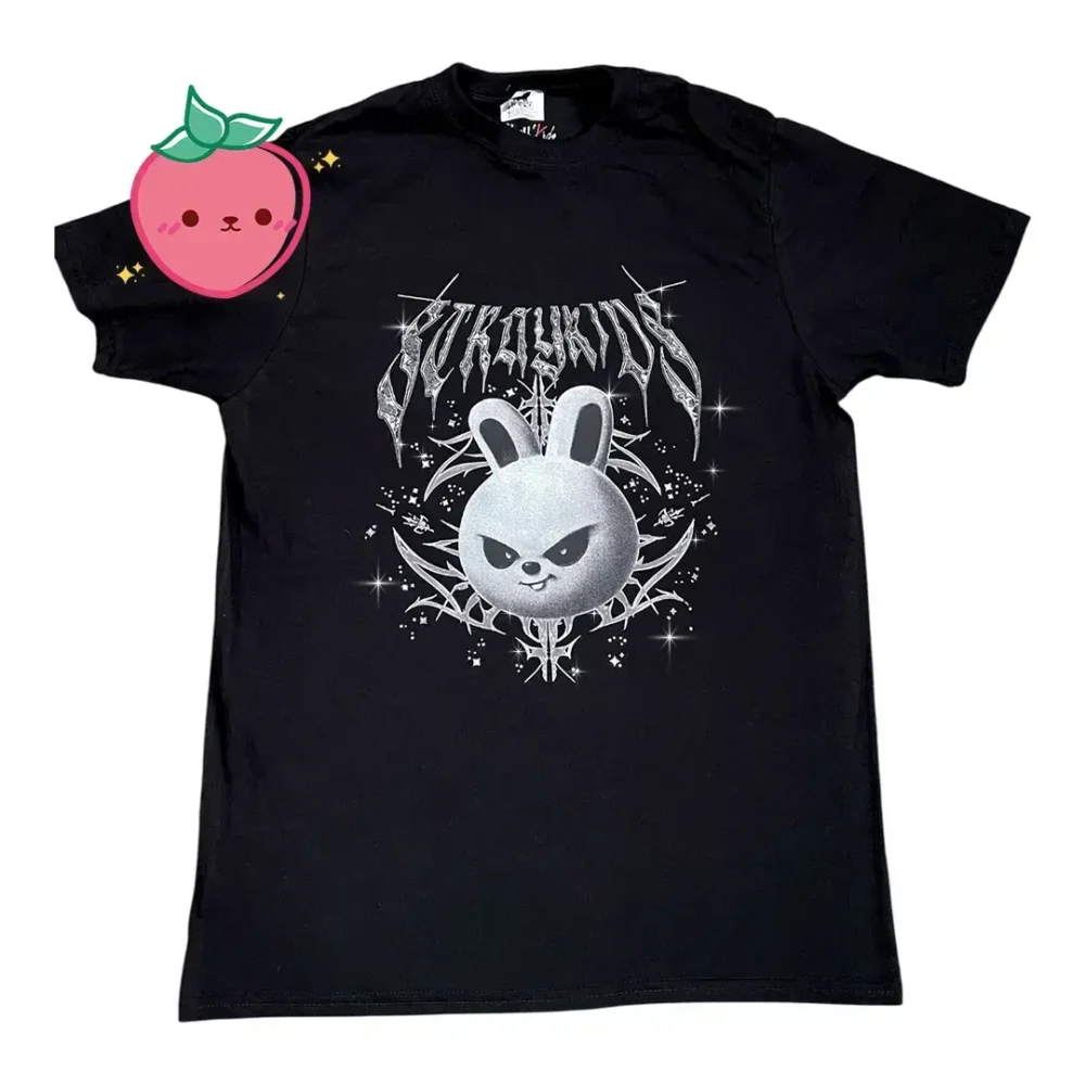 Camiseta Stray Kids | Evil Skzoo Leebit – Brillos en pedrería