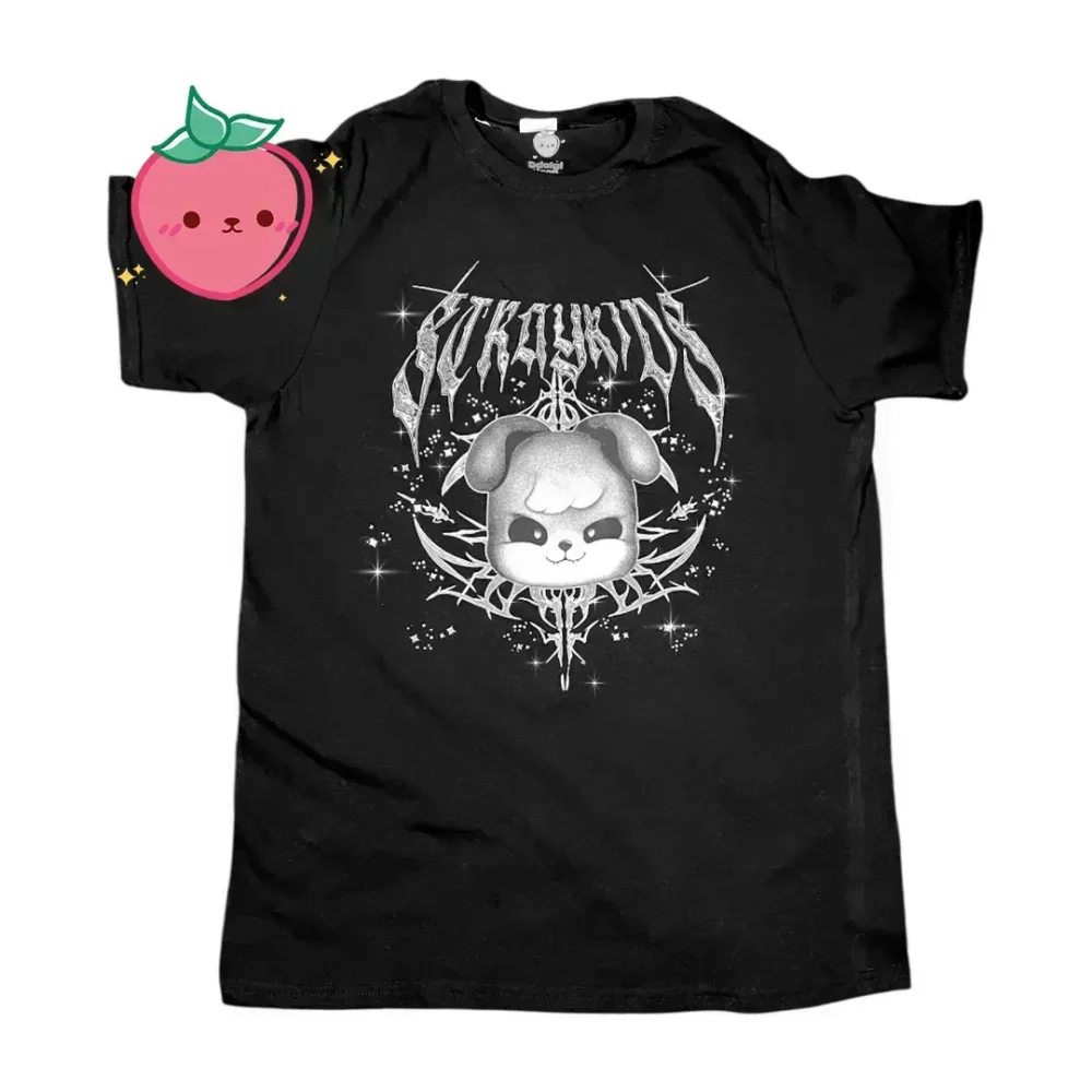 Camiseta Stray Kids | Evil Skzoo PuppyM – Brillos en pedrería