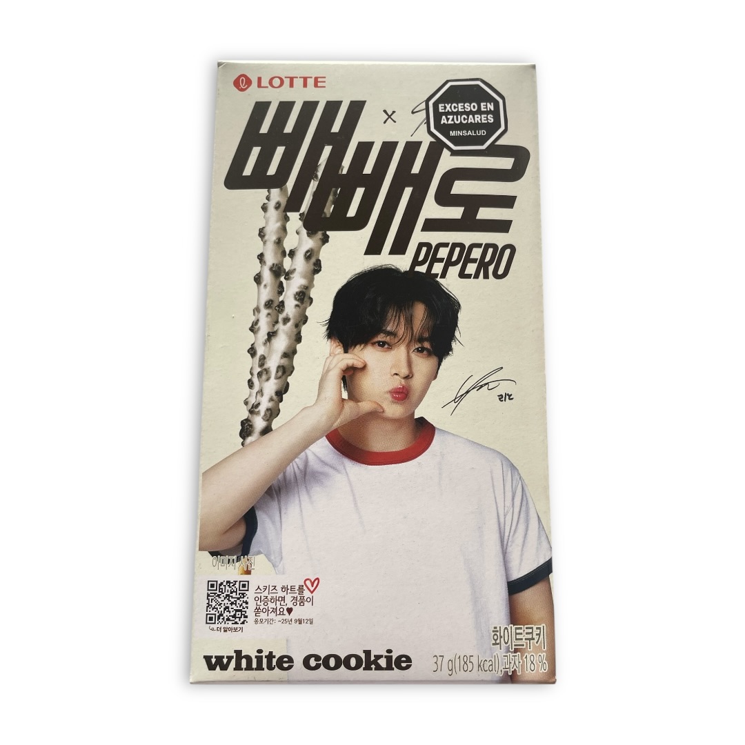 Caja Pepero White Cookie | Stray Kids Lee Know